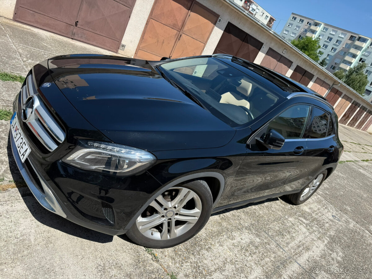 Mercedes GLA - Panorama 4 Matic - 4