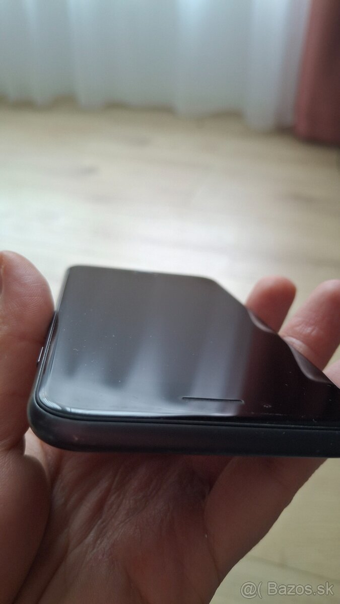 iPhone 8 64GB (+ NOVÁ BATÉRIA) - 4