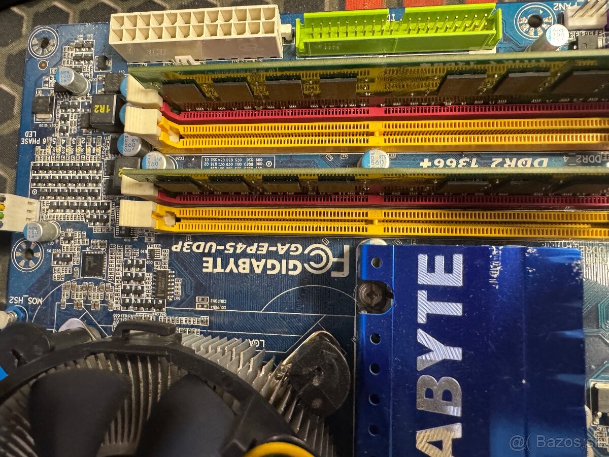 Gigabyte P45-Ud3P ,E8400,2x2Ddr2 ,9600GT - 4