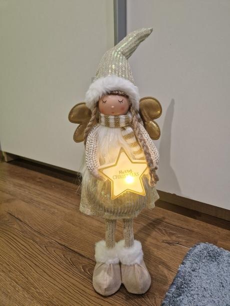 Postavicky Anjelika s led srdieckom a led hviezdou - 4