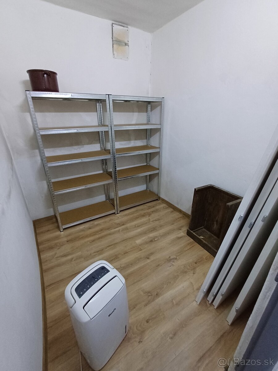 Rodinný dom s pozemkom - 4