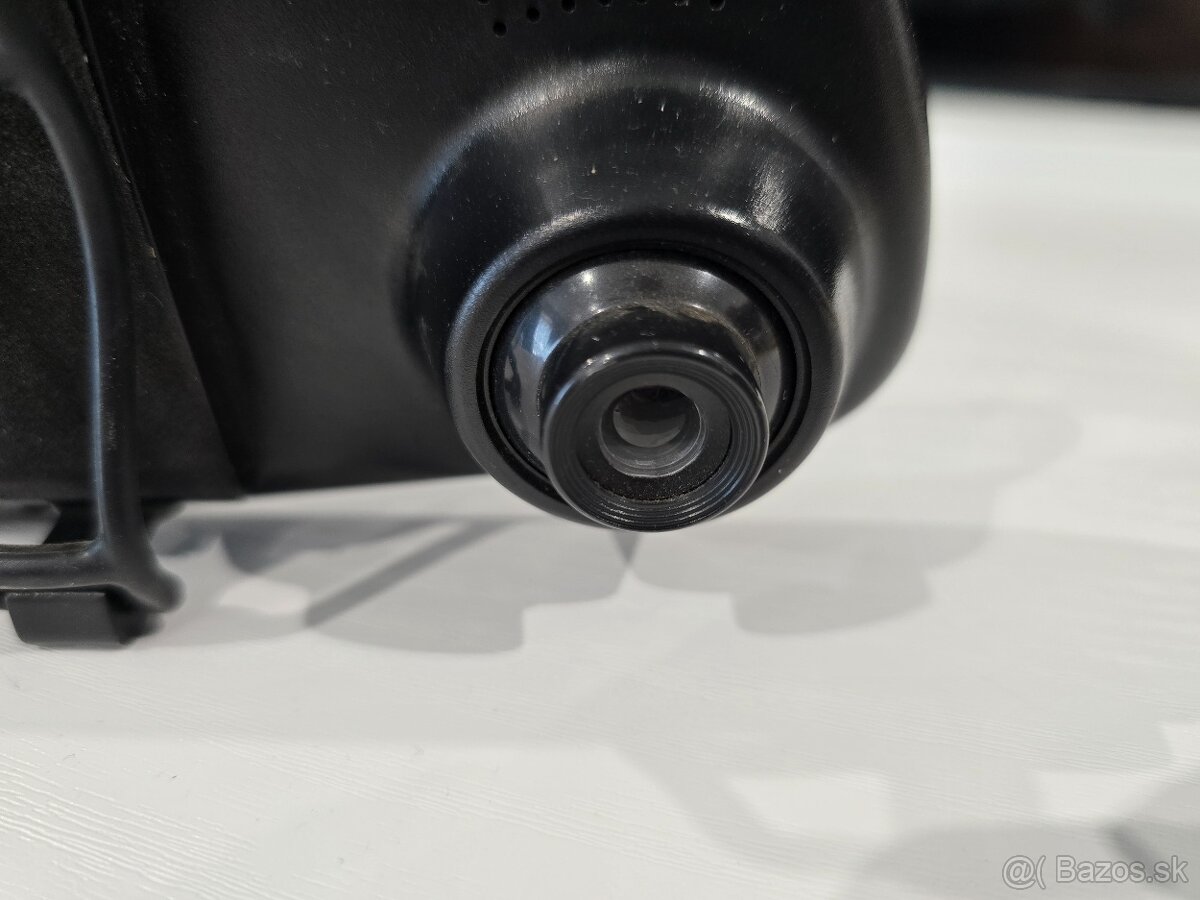 Kamera v zrkadle 20e - 4