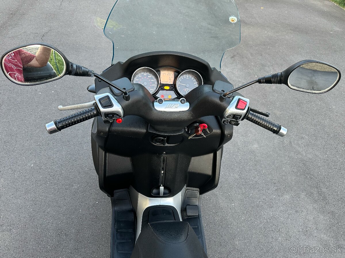 Piaggio MP3 300 LT - 4