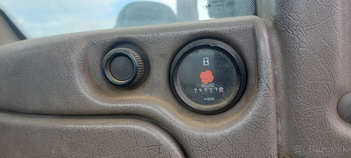 Nakladač Volvo L350F - 4