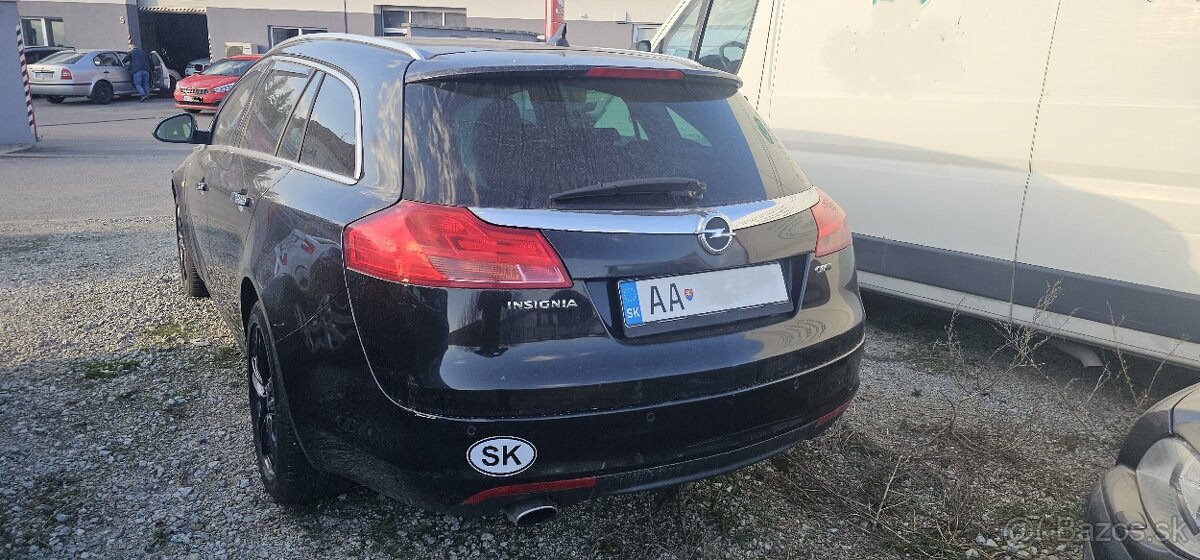 Opel Insignia CDTI 2,0 automat 118kW 2010 - 4