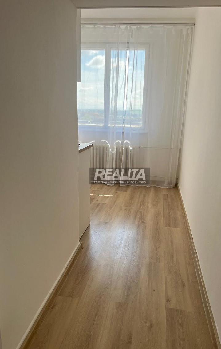 SVETLÝ 2-IZB. BYT, CENTRUM-STARÉ MESTO, BALKÓN - 4