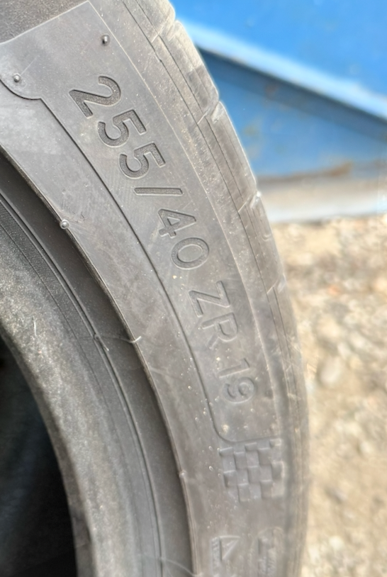 255/40 R19 Michelin Pilot Sport 4S - 4