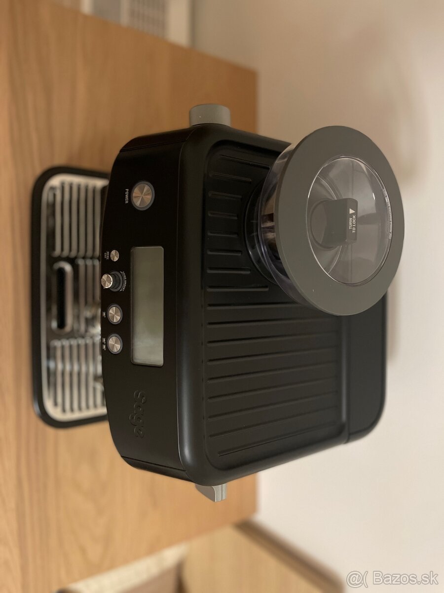 Pákový kávovar SAGE SES878 BTR/A - 4