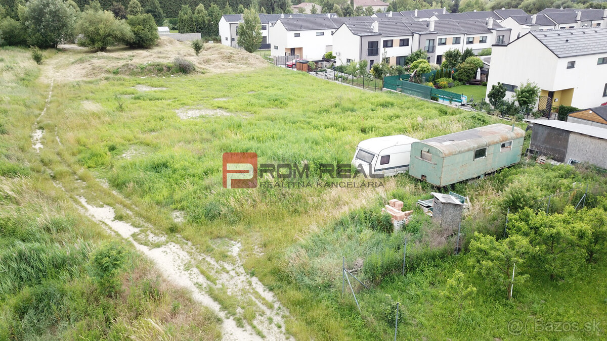 Investičný pozemok 1600 m2 Marianka Intravilán Skvelé ROI - 4