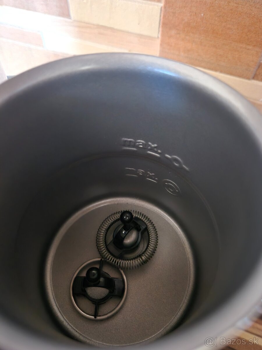 kávovar Nespresso DeLonghi Citiz - 4