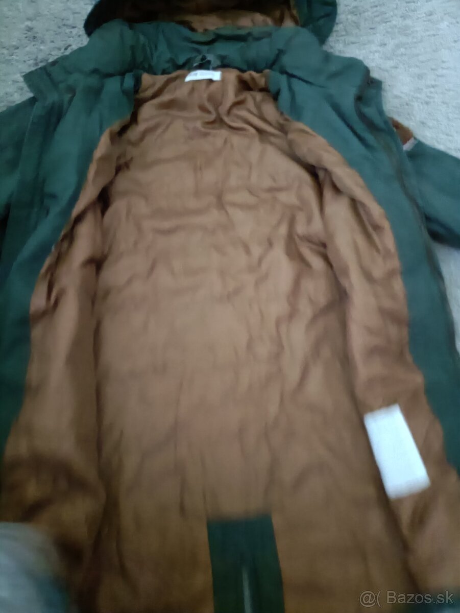 Bunda nezateplená - 9-10r. - 4