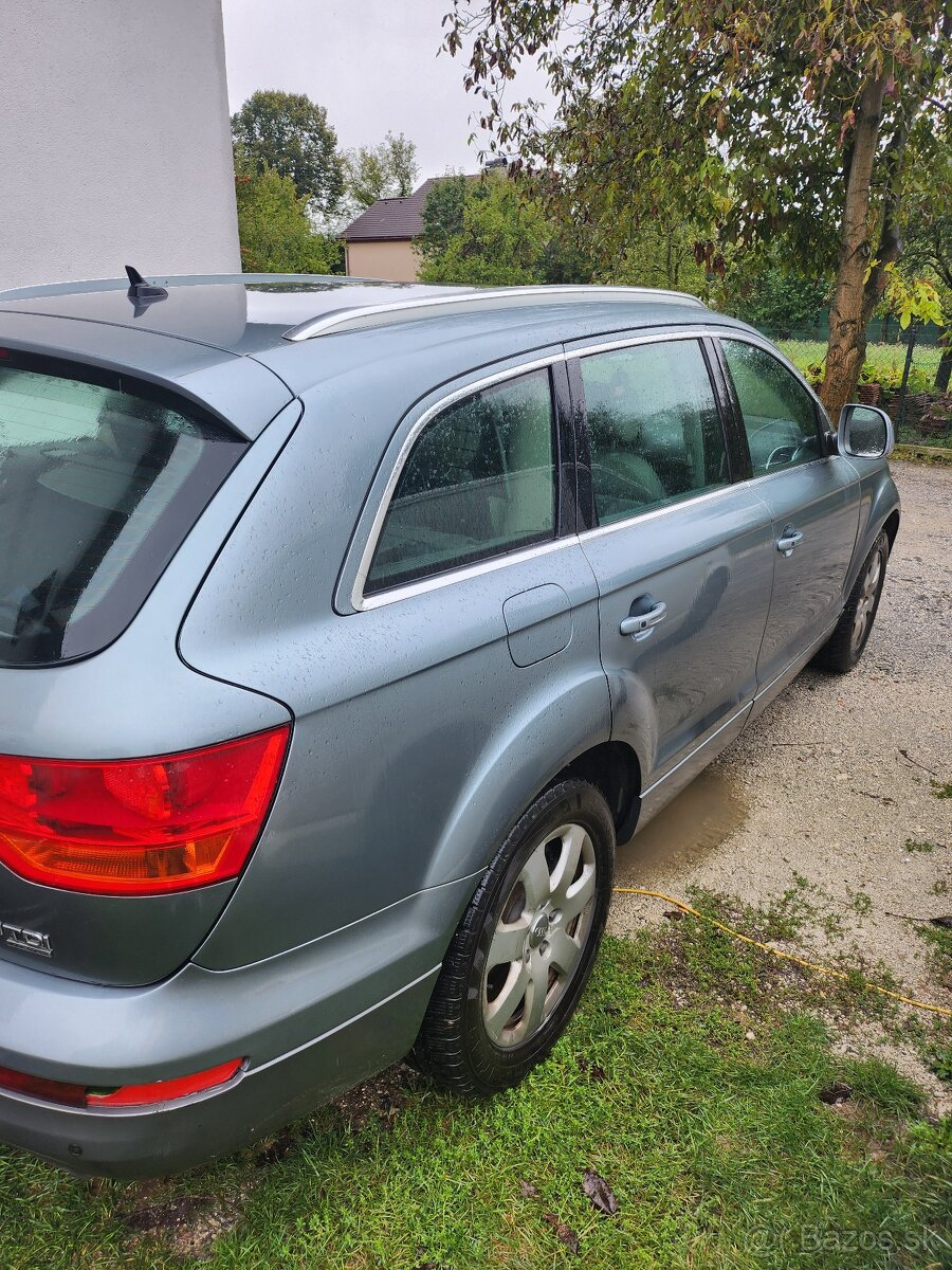 Predám audi q7 - 4