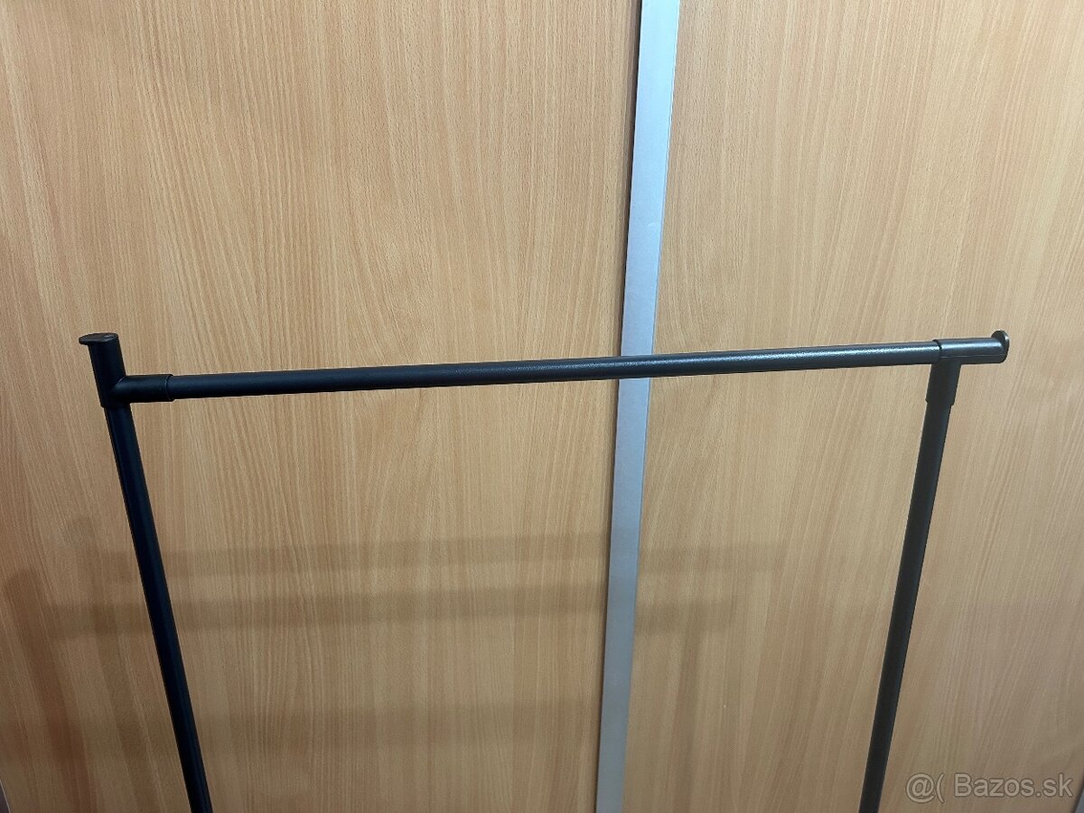 Stojan na šaty úplne nový - 4