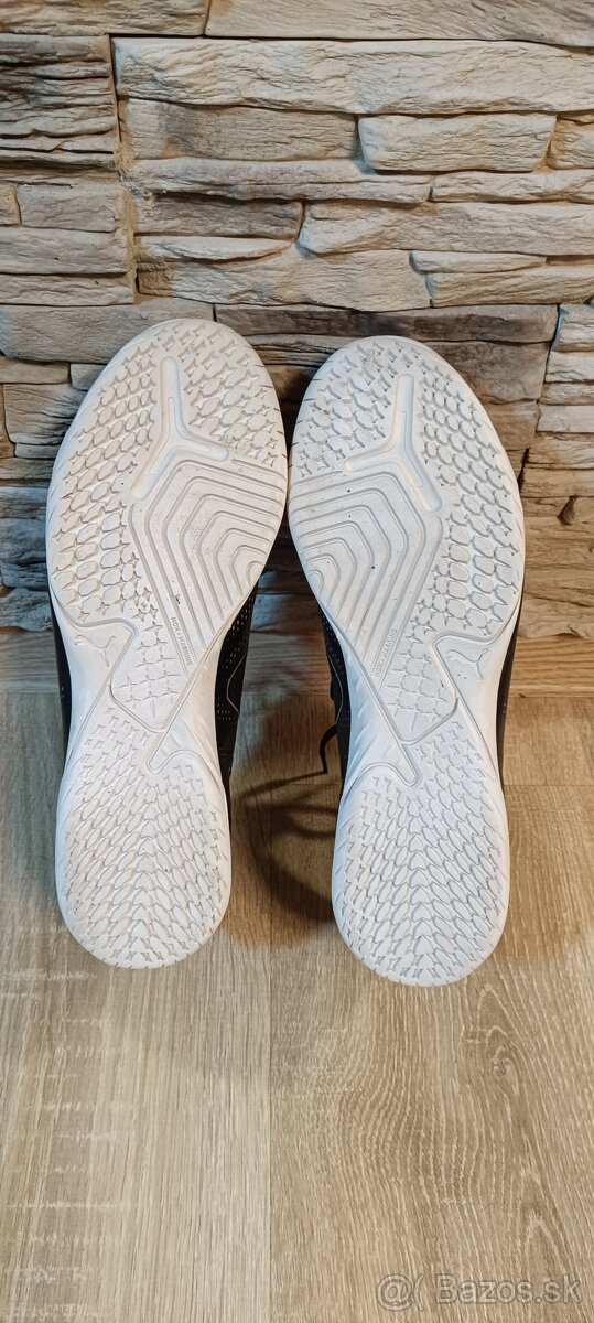 Halové tenisky, v. UK 8,5 - 4