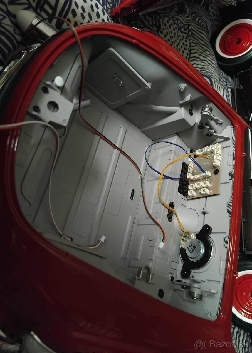 Predám model TATRA 603 DEAGOSTINI 1:8 - 4