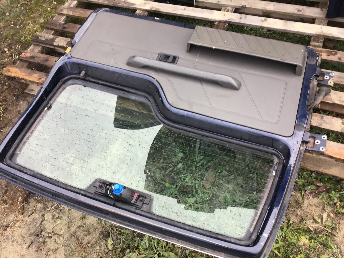 Discovery 2 dvere kufra - 4