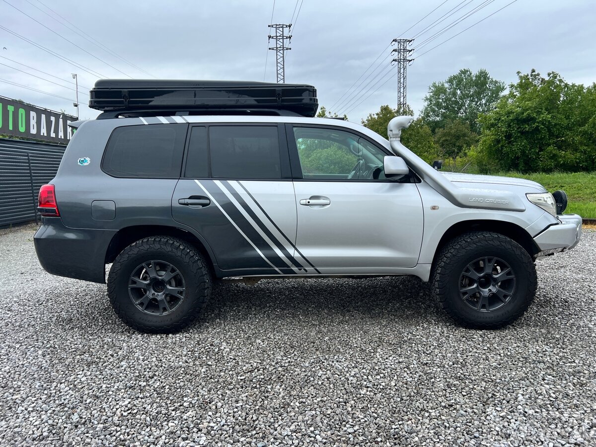 Toyota Land Cruiser 200 4.5 D - 4
