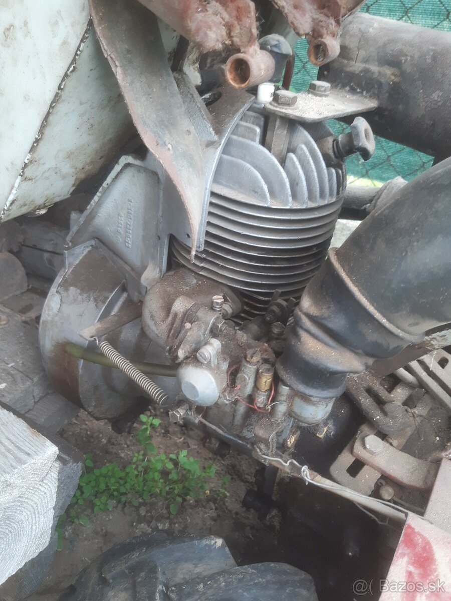 Malotraktor TJ-5 - 4