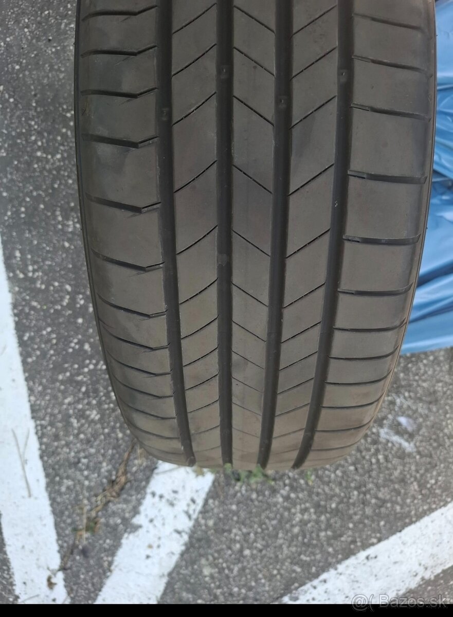 Predám pneumatiky Kumho 215/55/R18 95V - 4