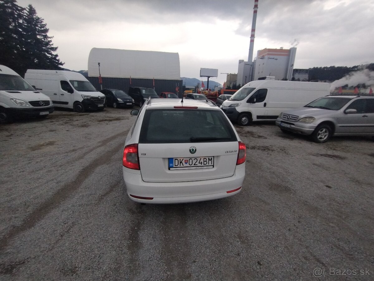 Škoda Octavia Combi 1.6 TDI CR DPF - 4