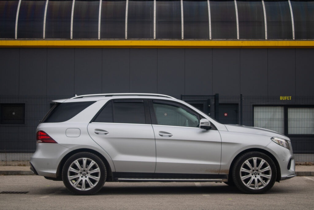 Mercedes GLE trieda 2017 - 4