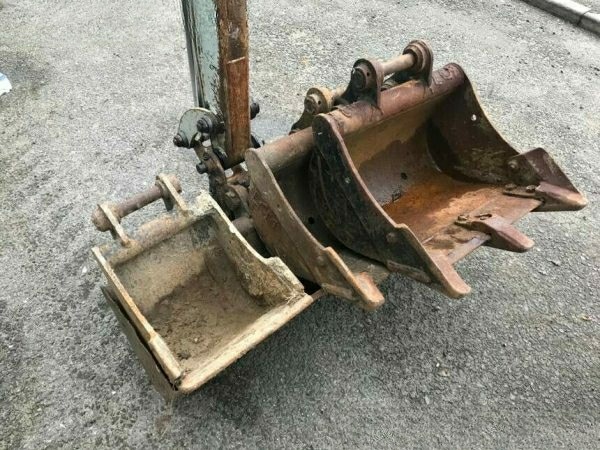 Takeuchi tb 016 minibagr rýpadlo - 4