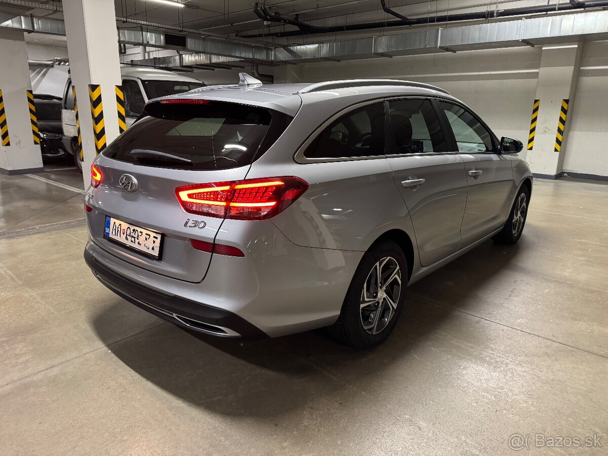 Hyundai i30 CW 1.5 T-GDi mHEV,,2022,40000km,LED,1.majiteľ - 4