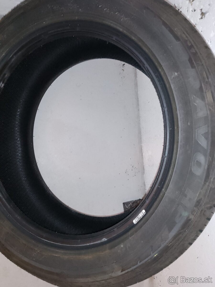 Maxxis Bravo 215/55 R17 - 4