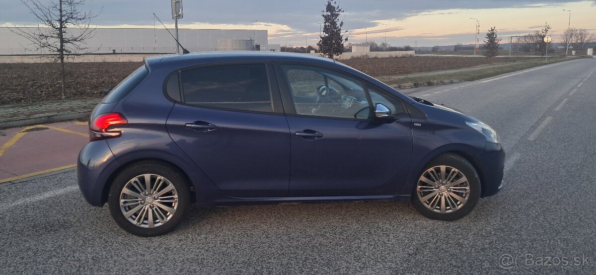 Peugeot 208 - 27000km - 4