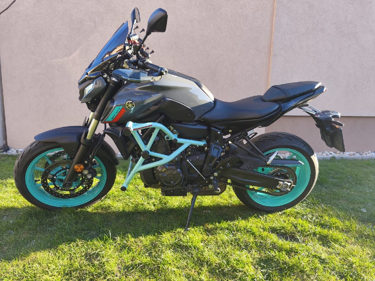 Yamaha mt07 - 4