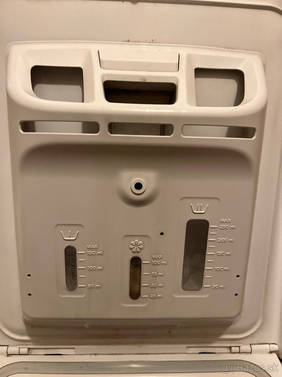 Darujem pracku Indesit - 4