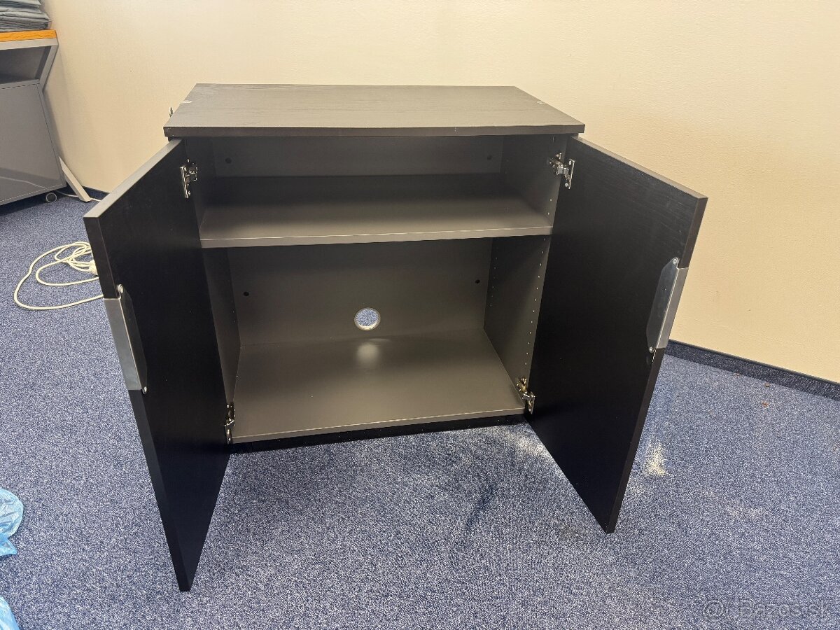 Cierne polica a skrinka - 4