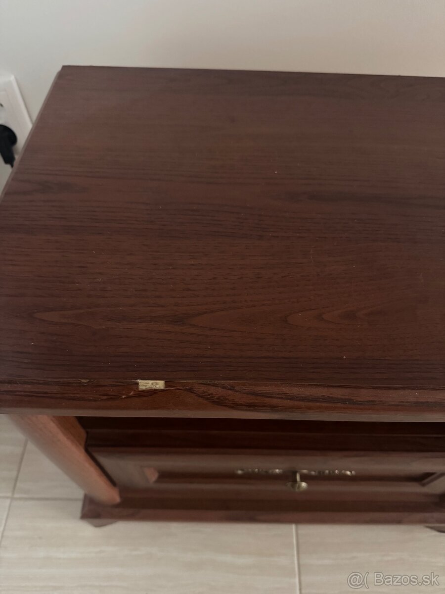 Masívne nočné stolíky- Gaštan - 4