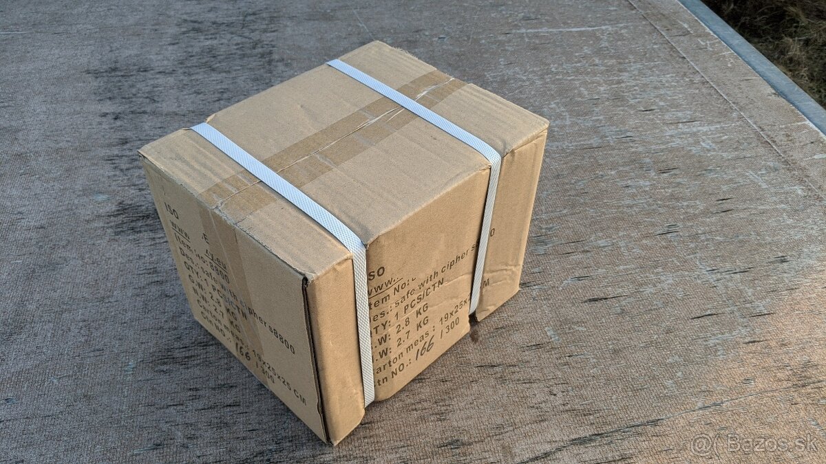 Trezor / sejf s číselníkem na cennosti, zbraně - 4