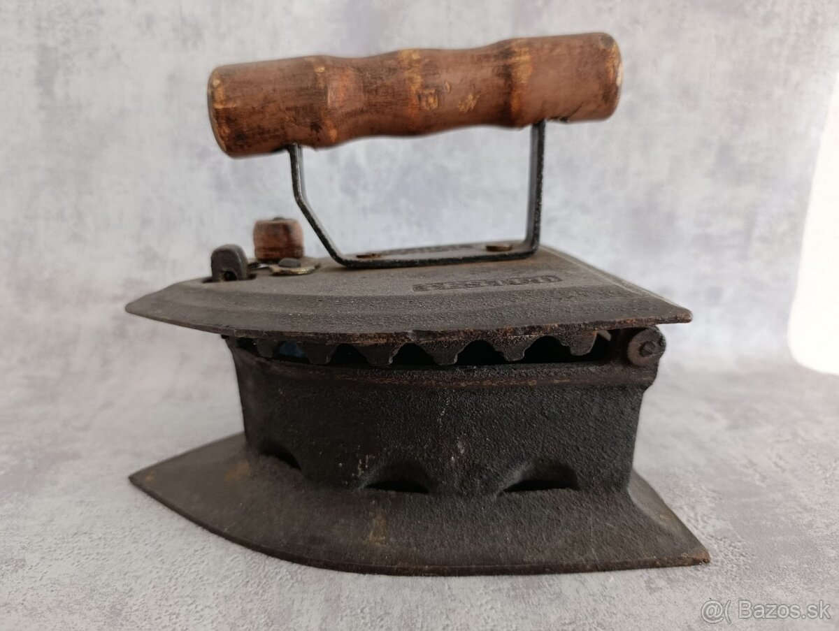 Atypická stará velká žehlička BAWEJA TESTED - 4