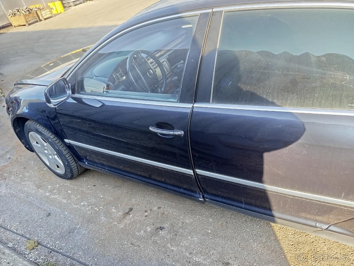 Predám náhradné diely na Volkswagen phaeton - 4