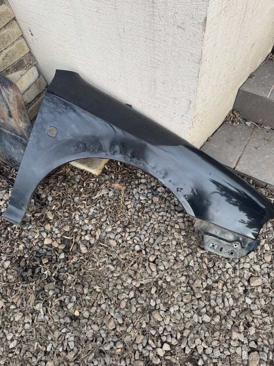 Predný pravý blatnik Škoda Octavia I - 4