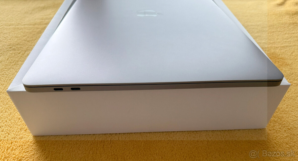 MacBook Pro 15" 2019 - i7/16GB/256GB - 4