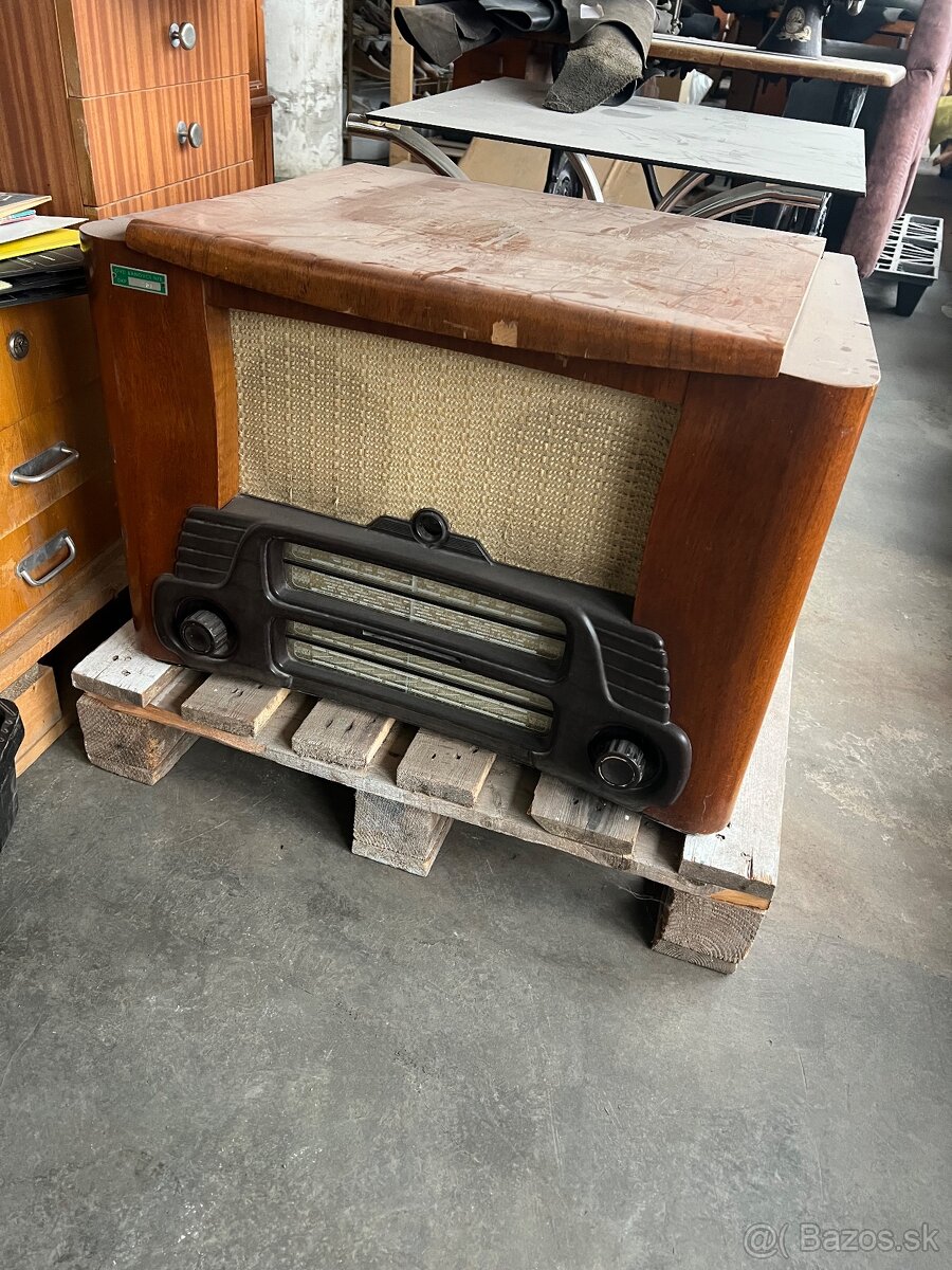 Starožitný nábytok - 4