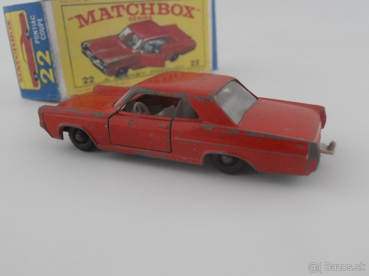 Pontiac Coupe, Rolls Royce, Jaguar E - 4