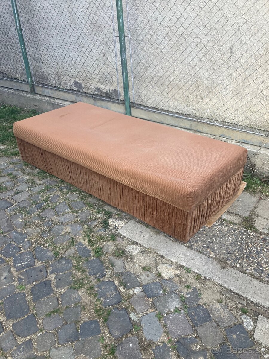 posteľ - 4