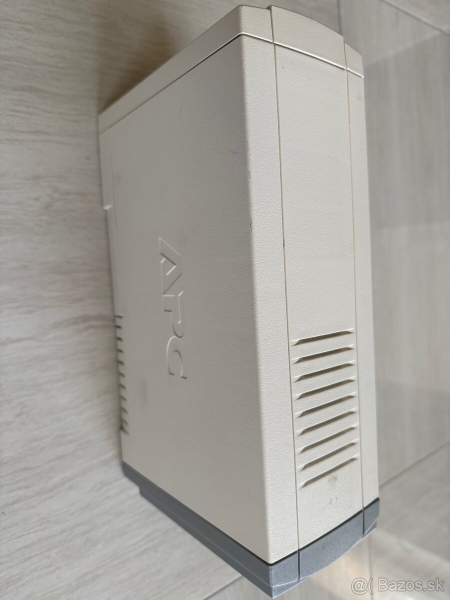 APC Back-UPS CS 350I bez baterie - 4