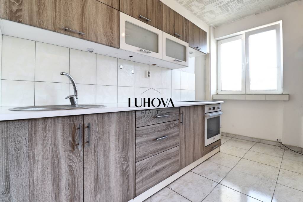 Na predaj 2-izbový byt so záhradkou a garážou - 4