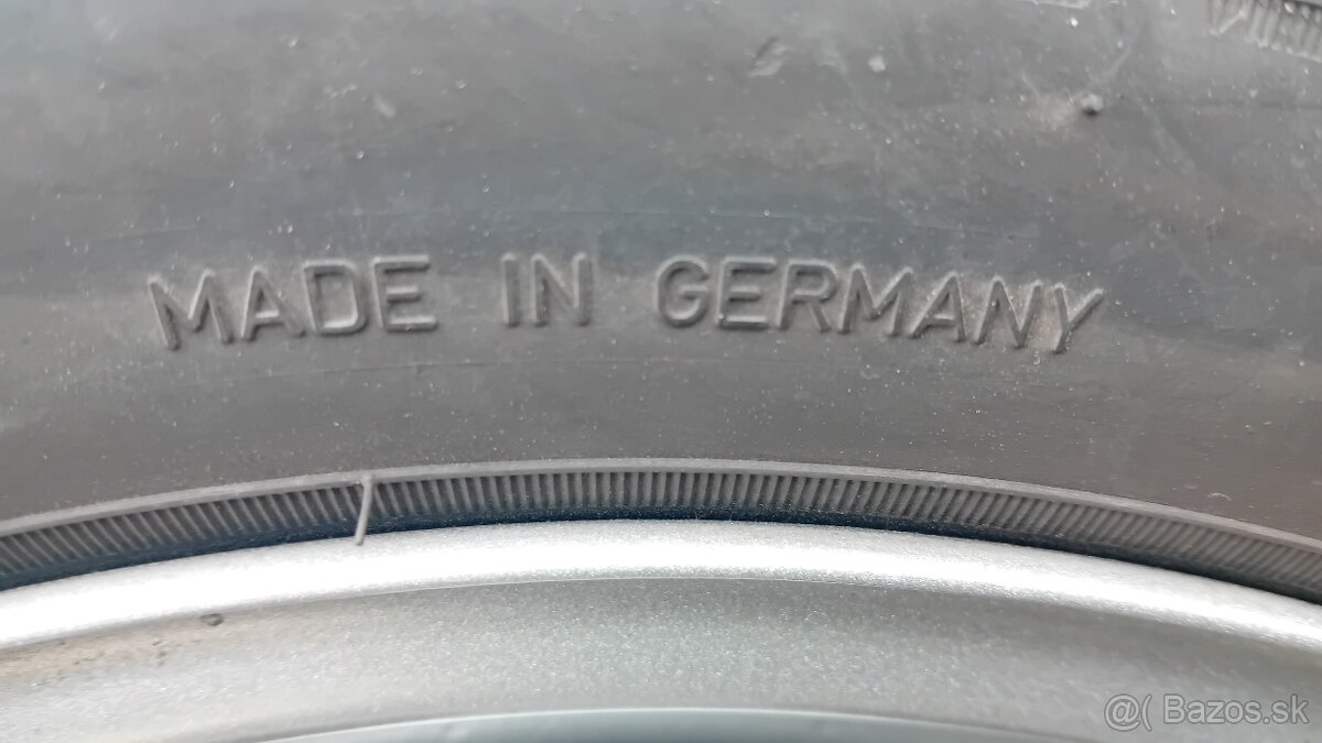 Predám zimné pneu DUNLOP 195/65 R15 - 4