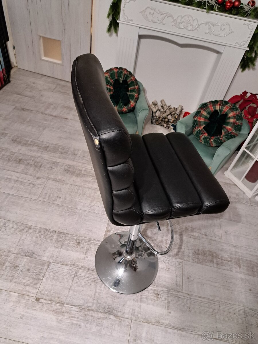 Barový stôl + 2 stoličky - 4