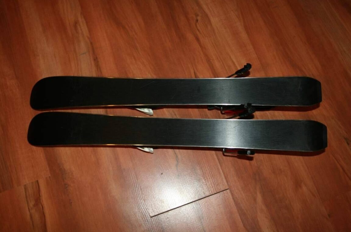 lyže atomic redster 70 cm , lyžiarky - 4