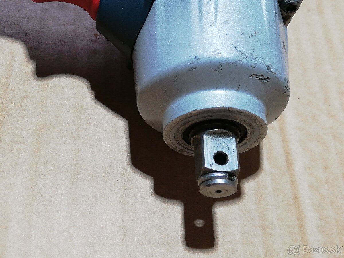 Bosch 18V akumulátorový rázový uťahovák - 4