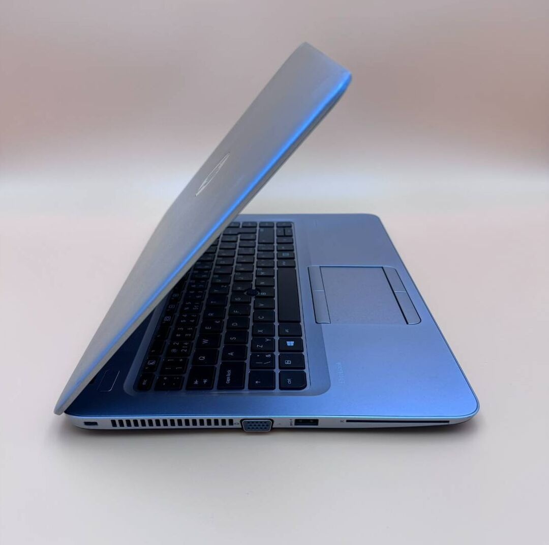 Notebook 14" HP.AMD PRO A10-8700B 4x1,80GHz.8gb ram.SSD 256 - 4