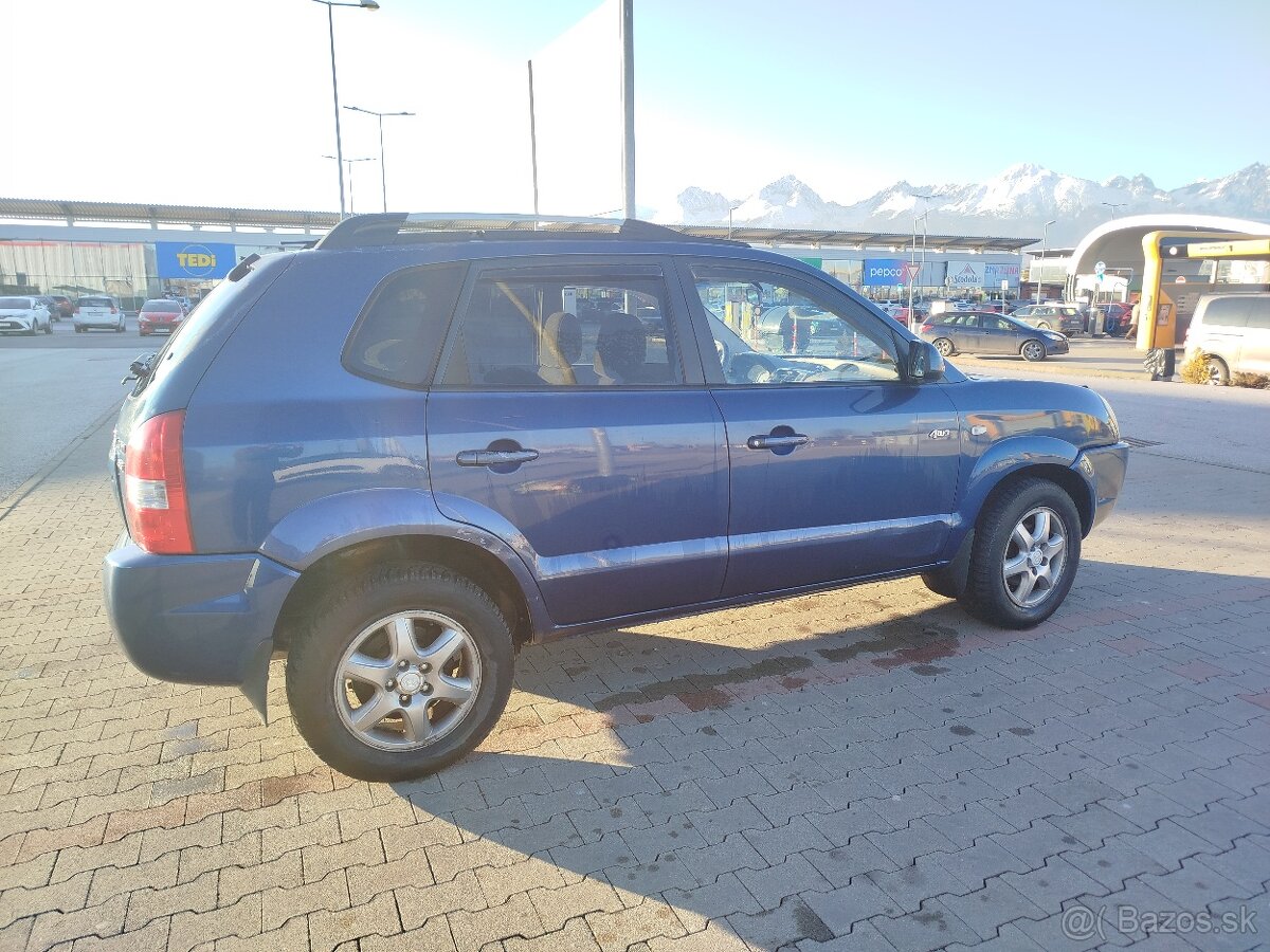 Hyundai Tucson 2.0 CRDi, 4x4 WD - 4