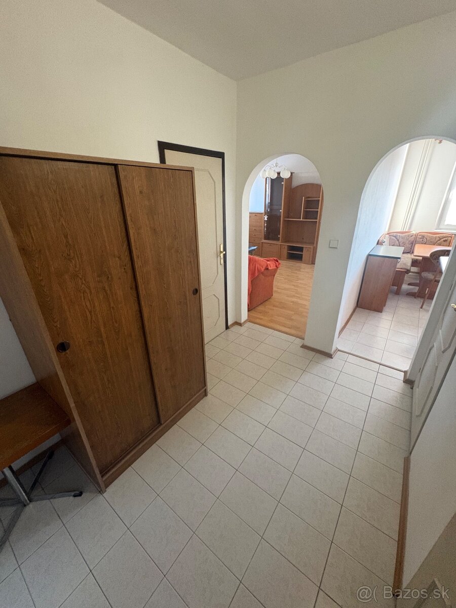 Púchov 2 izbový byt - 4